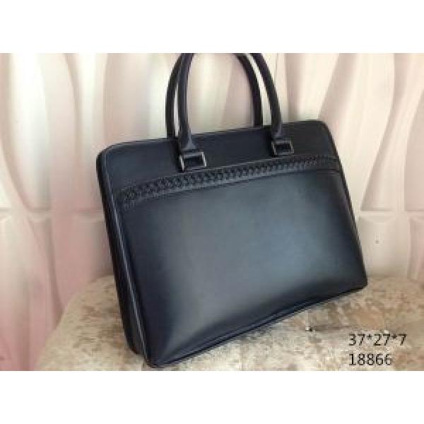 2026春夏 完売品！BOTTEGA VENETA ボッテガ ヴェネタ ハンドバッグ 18866