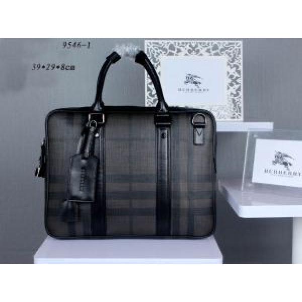 高級感を引き立てる 2026春夏 BURBERRY バーバリー美品 ハンドバッグ 9546-1