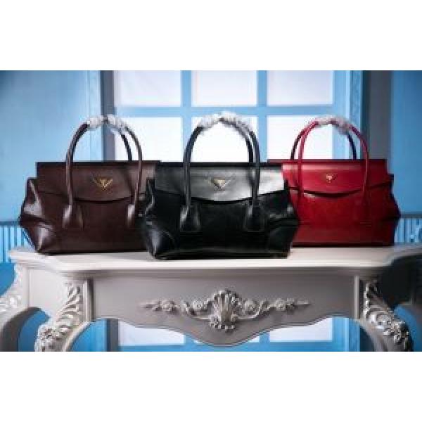 PRADA プラダ 2026 SALE!今季 レディースバッグ 3色可選 P1168