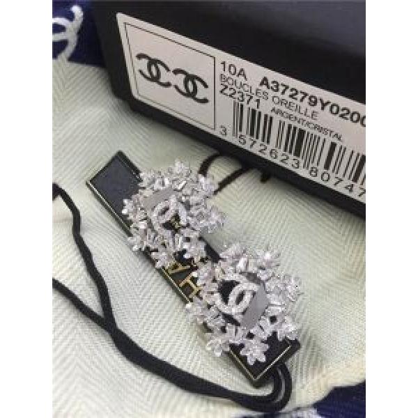2026 CH CH 大特価 オリジナルデザイン ピアス