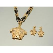存在感ある セット VERSACE ヴェルサーチ ペンダントトップ/ピアス 2色可選