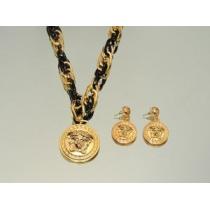 2026 秋冬 人気商品 セット VERSACE ヴェルサーチ ペンダントトップ/ピアス 2色可選