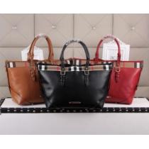 BURBERRY バーバリー 2026 贈り物にも◎ レディースバッグ 3色可選 39033931