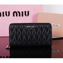 人気激売れ 2026春夏 MIUMIU ミュウミュウ 財布 1033