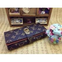 2026 SALE!今季 LOUIS VUITTON ルイ ヴィトン スナップボタン式開閉 レディース財布
