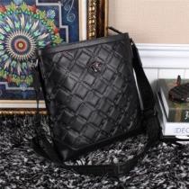 VERSACE ヴェルサーチ 2026 贈り物にも◎ メンズ用 ショルダーバッグ V1449-4