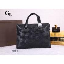 2026 BOTTEGA VENETA ボッテガ ヴェネタ 入手困難 メンズ用 手持ち&ショルダー掛け 2026-1
