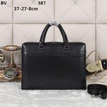 2026 BOTTEGA VENETA ボッテガ ヴェネタ 個性派 メンズ用 手持ち&ショルダー掛け 387