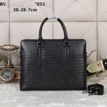 2026 BOTTEGA VENETA ボッテガ ヴェネタ 人気が爆発 メンズ用 手持ち&ショルダー掛け 053