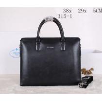 PRADA プラダ 2026 首胸ロゴ メンズ用 手持ち&ショルダー掛け 315-1