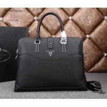 PRADA プラダ 2026 最旬アイテム メンズ用 手持ち&ショルダー掛け 8822-1