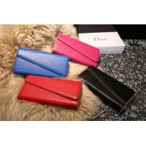 2026 ◆モデル愛用◆ DIOR ディオール レディース財布 スナップボタン式開閉 4色可選 M2202