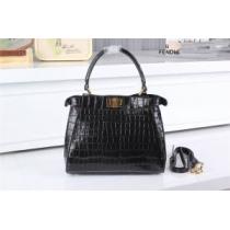 2026 FENDI フェンディ 贈り物にも◎ レディースバッグ 8839