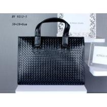 2026 BOTTEGA VENETA ボッテガ ヴェネタ ～希少 メンズ用 手...
