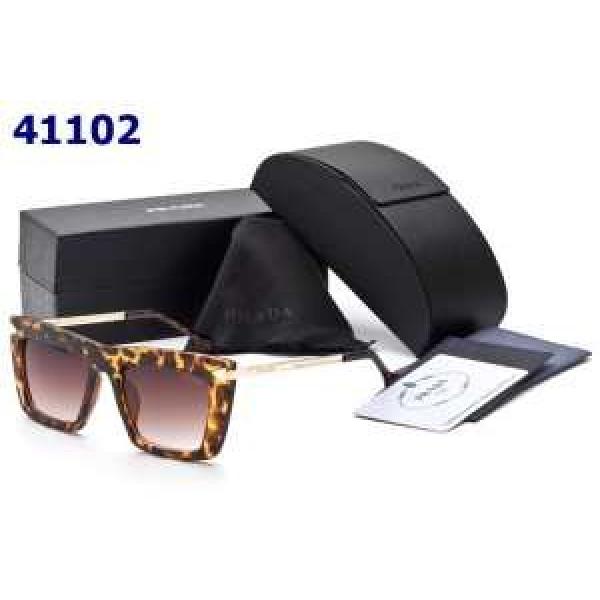 2026 春夏 プラダ 綺麗に決まるフォルム！サングラス