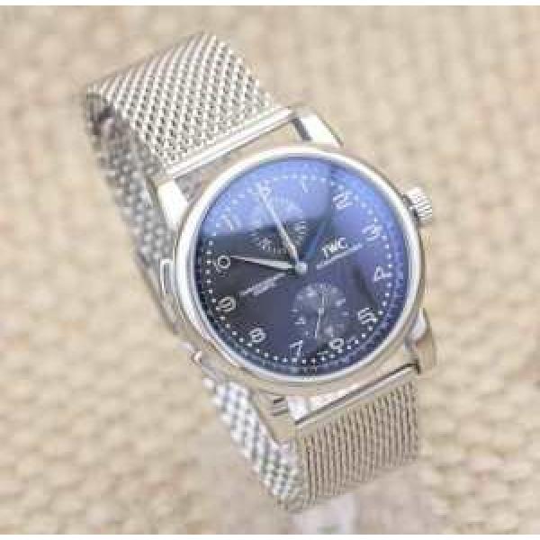 高級感溢れるデザイン  2026 IWC インターナショナルウォッチ カン クオーツ 夜光効果 5針クロノグラフ 男女兼用腕時計 2色可選