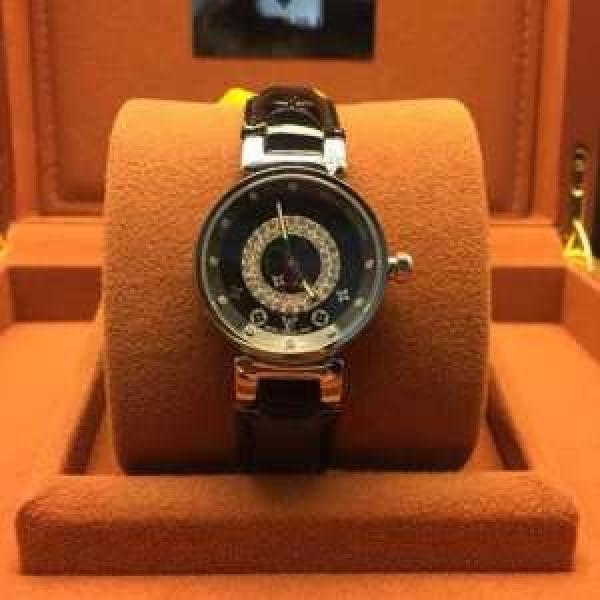 大特価  2026 LOUIS VUITTON ルイ ヴィトン 女性用腕時計 スイスムーブメント サファイヤクリスタル風防 5色可選