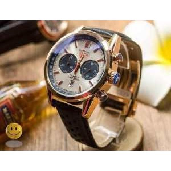 人気商品 2026  TAG HEUER タグホイヤー 3針クロノグラフ 日付表示 クオーツ?ムーブメント 男性用腕時計 2色可選