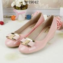 2026 春夏 FERRAGAMO サルヴァトーレフェラガモ 入手困難 レディー...