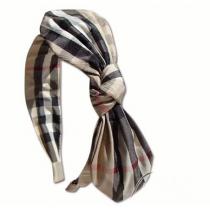 個性的なデザ BURBERRY バーバリー通販 チェック蝶結び カチューシャ 髪...