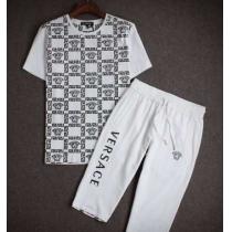 完売品 2026春夏 VERSACE ヴェルサーチ コピー通販  半袖Tシャツ 上下セット 2色可選