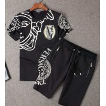 魅力満点 2026春夏 VERSACE ヴェルサーチ コピー品激安 半袖Tシャツ...