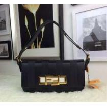 美品　スタイルアップ効果 2026春夏 FENDI フェンディ ショルダーバッグ 4色可選 