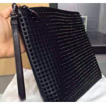 欧米韓流/雑誌 2026春夏 クリスチャンルブタン Christian Louboutin スパイクポーチ 最高ランク