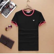 高級感がある人気商品 2026春夏 PRADA プラダ 半袖Tシャツ 2色可選