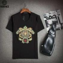 完売　人気が爆発 2026春夏 VERSACE ヴェルサーチ 半袖Tシャツ 2色...