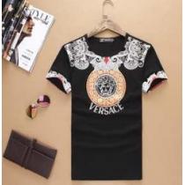 お買い得　高級感演出 2026春夏 VERSACE ヴェルサーチ 半袖Tシャツ 2色可選