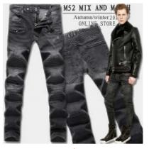 高級感がある商品　2026春夏 BALMAIN バルマン しわのデザイン デニム...