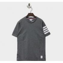 美品 トムブラウン THOM BROWNE 軽やかな着心地のティーシャツ