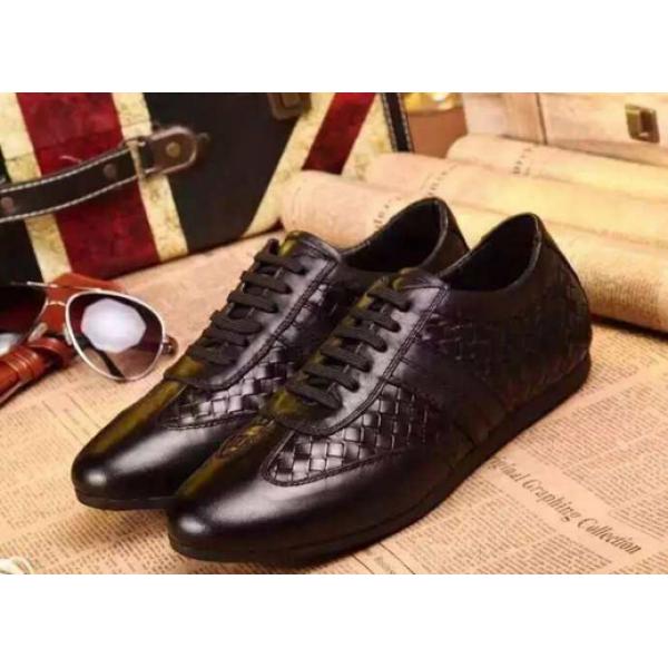 格安　2026 BOTTEGA VENETA ボッテガ ヴェネタ スニーカー 2色可選 軽量で疲れにくい