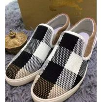 重宝するアイテム　2026 BURBERRY バーバリー カジュアルシューズ 　防臭加工