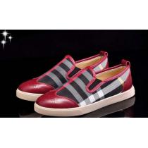 高級な雰囲気 2026 BURBERRY バーバリー カジュアルシューズ 今季の...