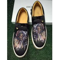 安定性・クッション性に優れた GIVENCHY ジバンシー カジュアルシューズ ...