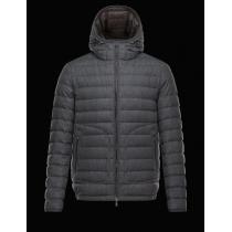 個性的な風合い　2026　MONCLER モンクレールダウンジャケット　定番ファ...