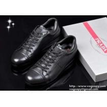 速く走れ　2026　PRADA プラダ  スニーカー 履き心地抜群