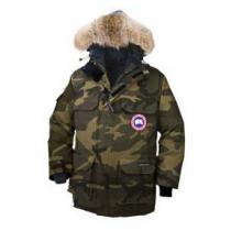 高い保温力 Canada Goose 高品質　ダウンジャケット