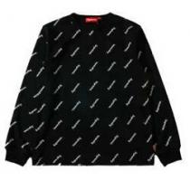 落ち着いた　 2026秋冬 SUPREME シュプリーム 美品　プルオーバーパー...
