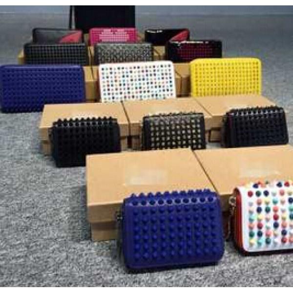 上品上質な 2026 Christian Louboutinクリスチャンルブタン 人気販売　財布 ファスナー　カードケース 多色選択可選択
