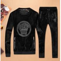 圧倒的存在感　 2026秋冬 VERSACE ヴェルサーチ　着心地の良い セット...