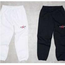 完売品　 2026秋冬 Supreme x Air Jordan ファッション性...