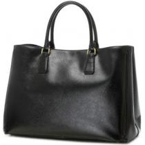 ファッションな新作　PRADA プラダ バッグ　ハンドバッグ
