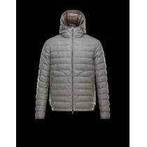 完売品　 2026秋冬 MONCLER モンクレール 最高の保温性に　ダウンジャケット