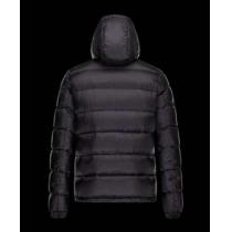 風変わり2026秋冬 MONCLER モンクレール　優秀なアイテム　 ダウンジャケット 