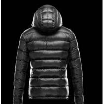 定番 2026秋冬 MONCLER モンクレール 防寒性にも優れておるダウンジャケット