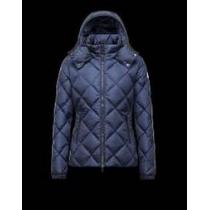 落ち着き感のある 2026秋冬 MONCLER モンクレール 防寒性　ダウンジャ...