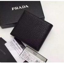 収納力抜群のアイテム 秋冬 prada プラダ 華やかに演出 上質な 短財布